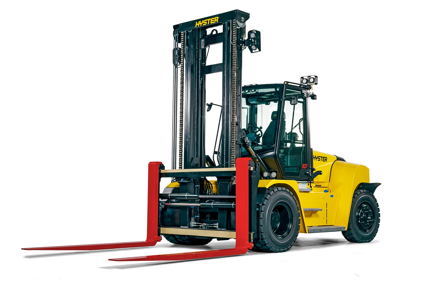 A Hyster high-capacity forklift with the ergonomic XD cab.